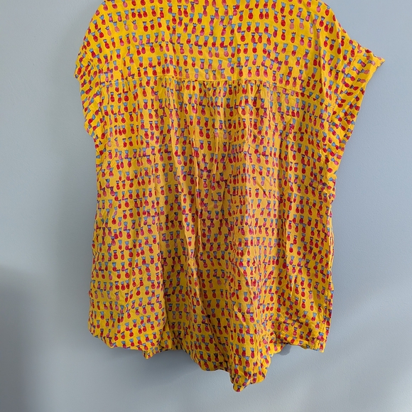 Maeve pineapple print Short-Sleeve Button-Down Top - Picture 4 of 4